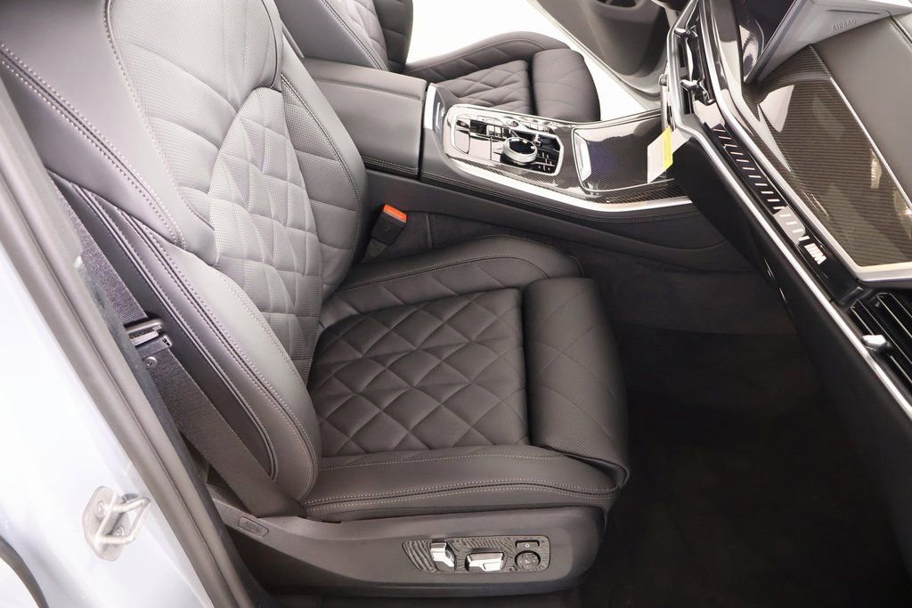 New 2026 BMW X5 M60i w/ Executive Package AWD/4WD image 14