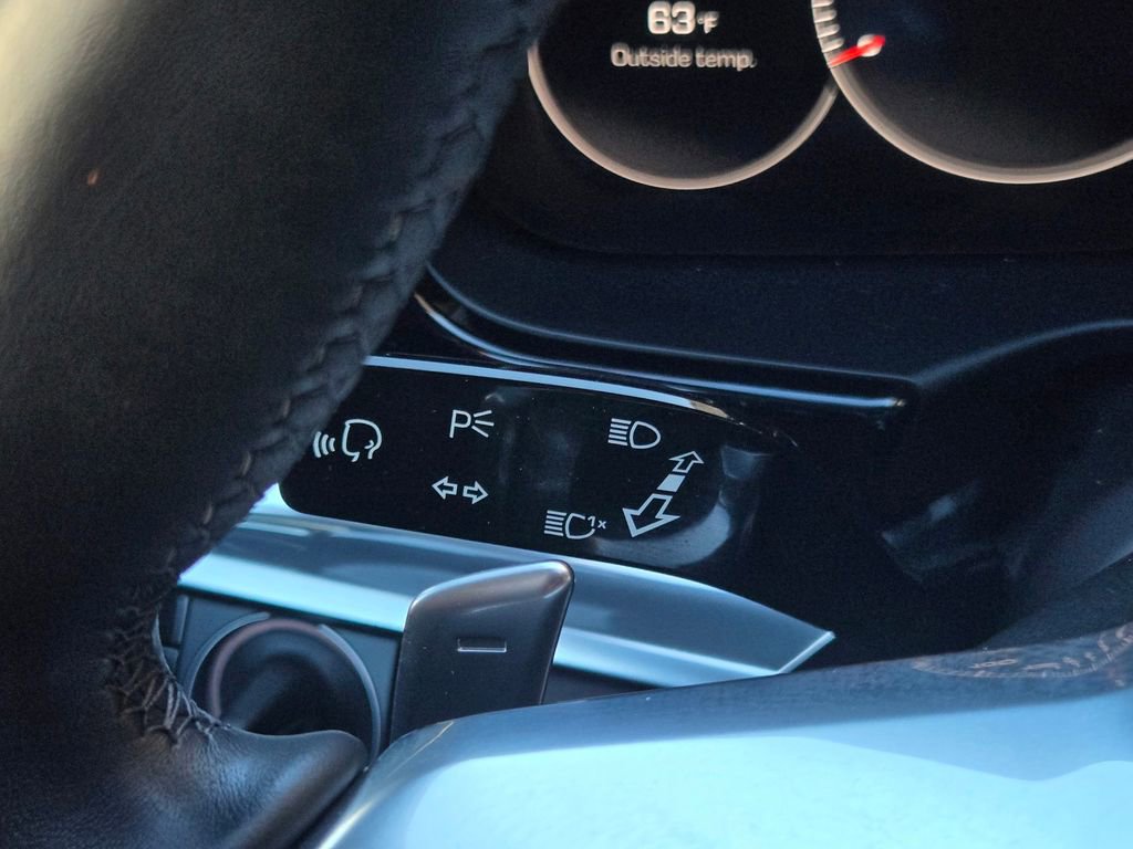 Used 2018 Porsche Panamera 4 AWD/4WD image 36