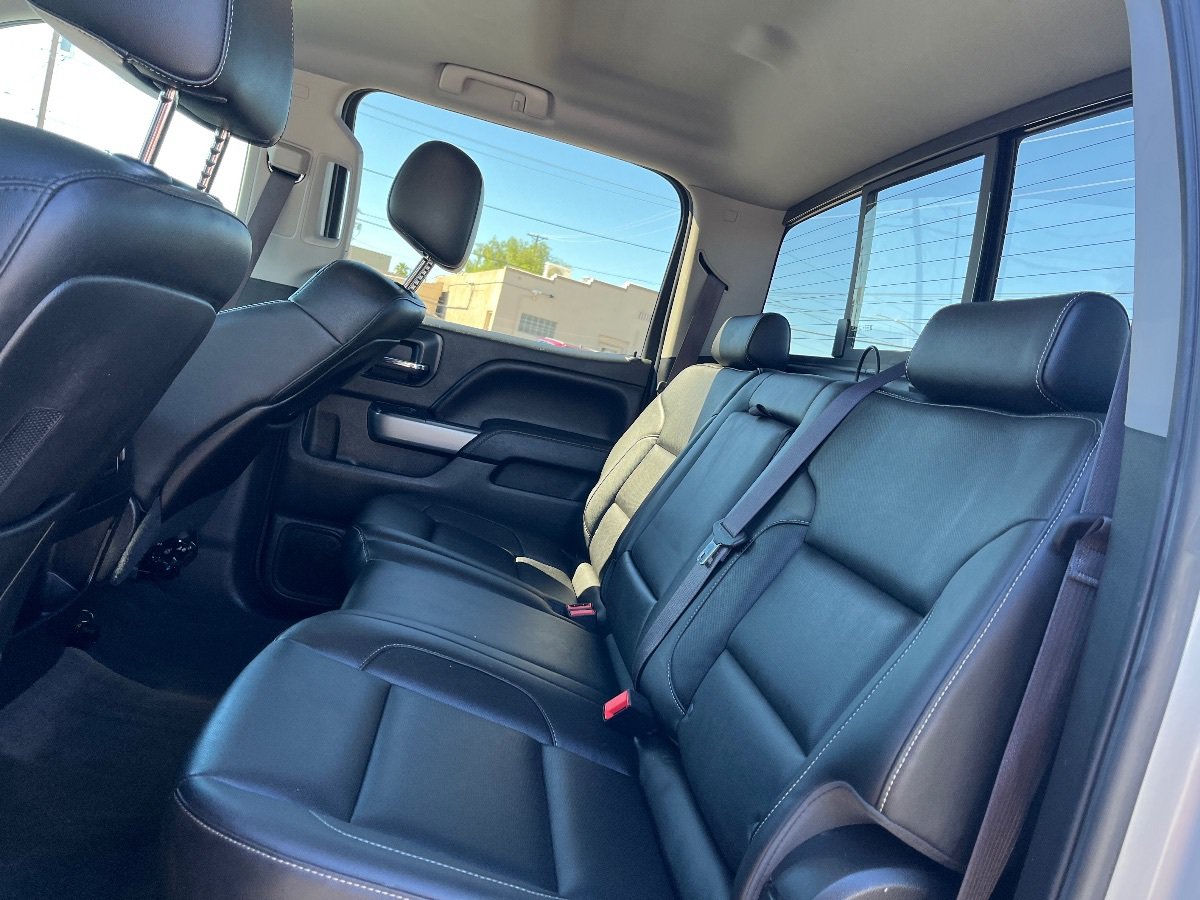 Used 2015 Chevrolet Silverado 1500 LTZ Z71 w/ LTZ Plus Package AWD/4WD image 28
