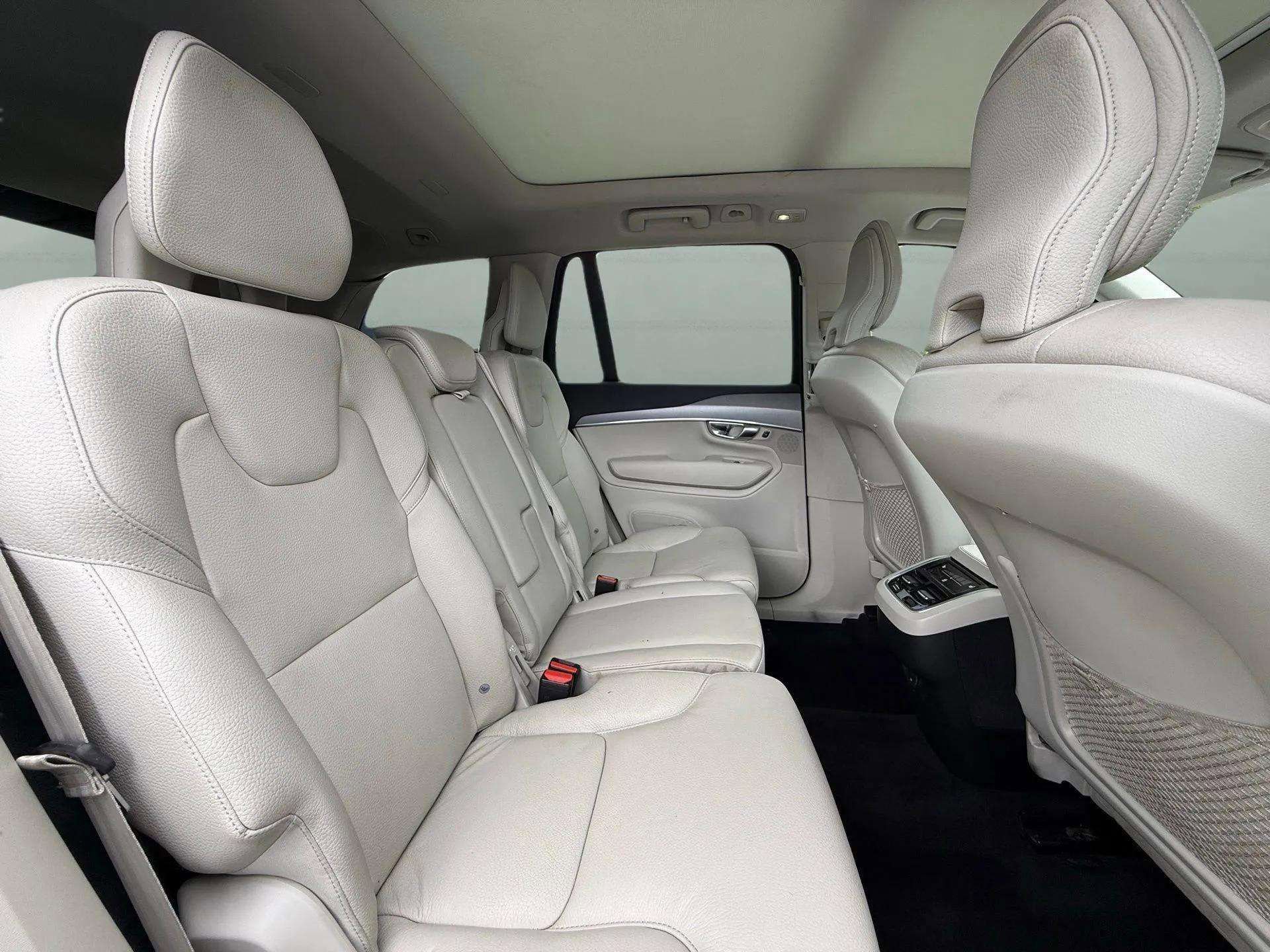 Used 2023 Volvo XC90 B5 Core w/ Protection Package Premier image 21