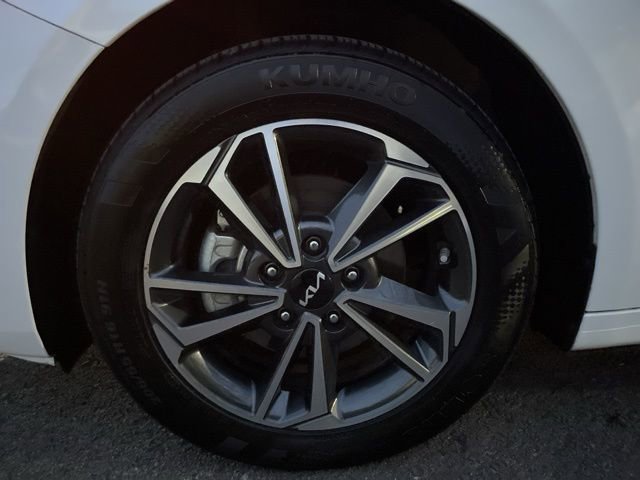 Used 2023 Kia Forte LXS w/ LXS Technology Package image 9