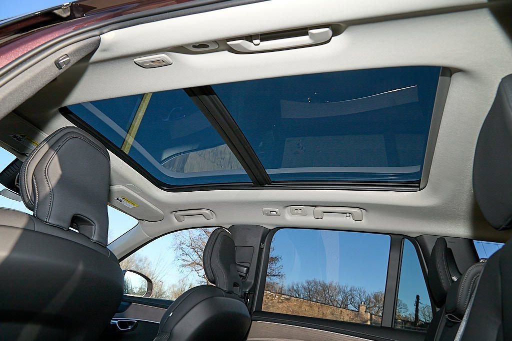 New 2026 Volvo XC90 B6 Plus w/ Protection Package image 23