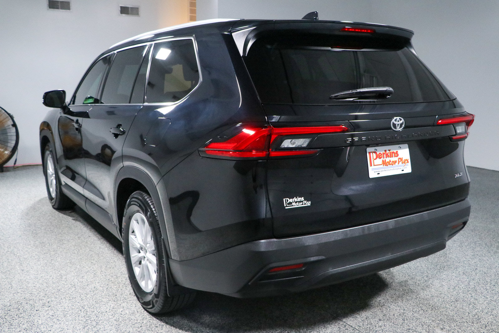 Used 2024 Toyota Grand Highlander FWD image 9