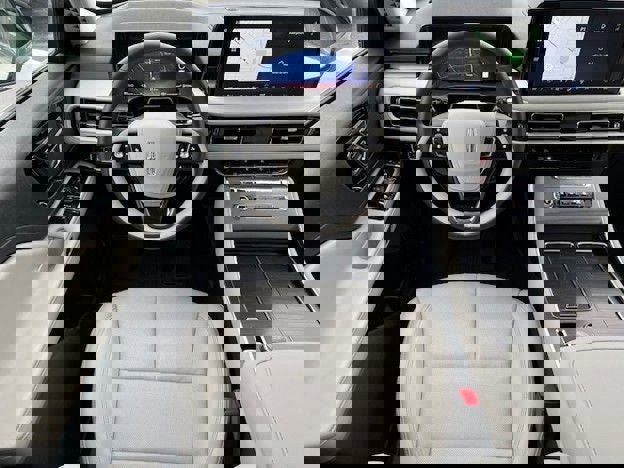 New 2026 Lincoln Aviator AWD image 31