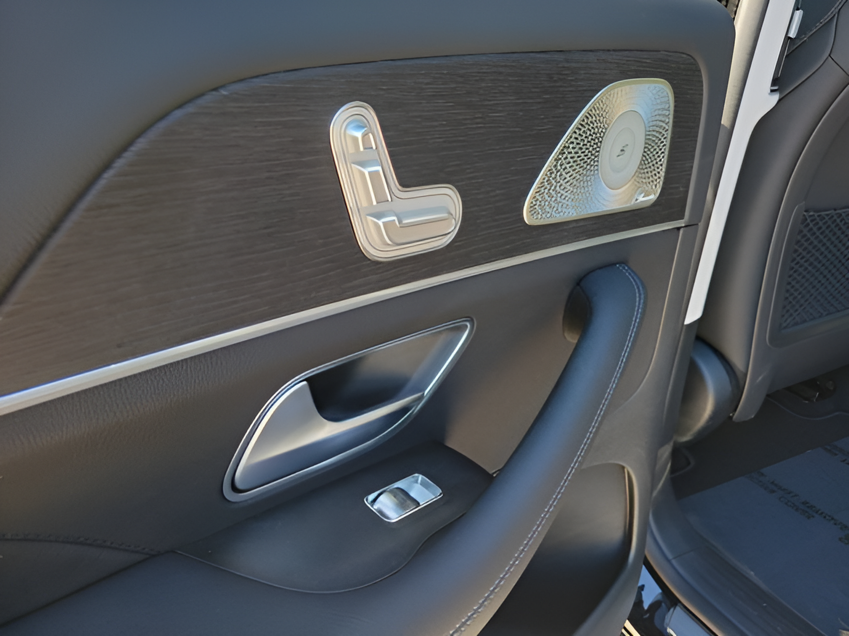 Certified 2026 Mercedes-Benz GLS 450 4MATIC image 8