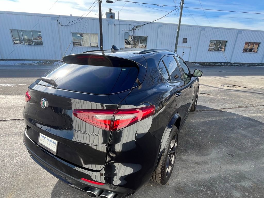 Used 2020 Alfa Romeo Stelvio Quadrifoglio image 28