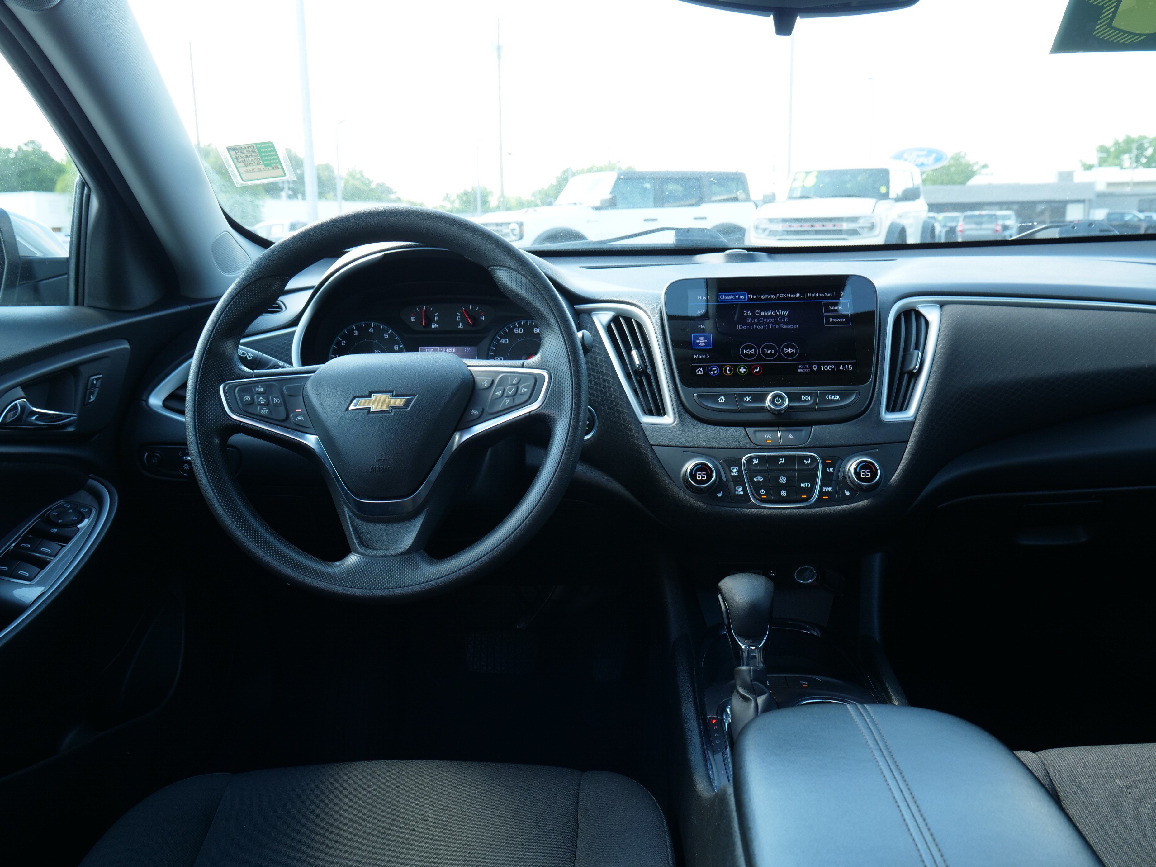 Used 2024 Chevrolet Malibu LT FWD image 18