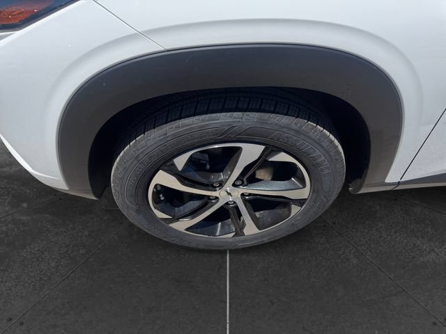 Used 2025 Chevrolet Trax RS w/ Sunroof Package FWD image 9