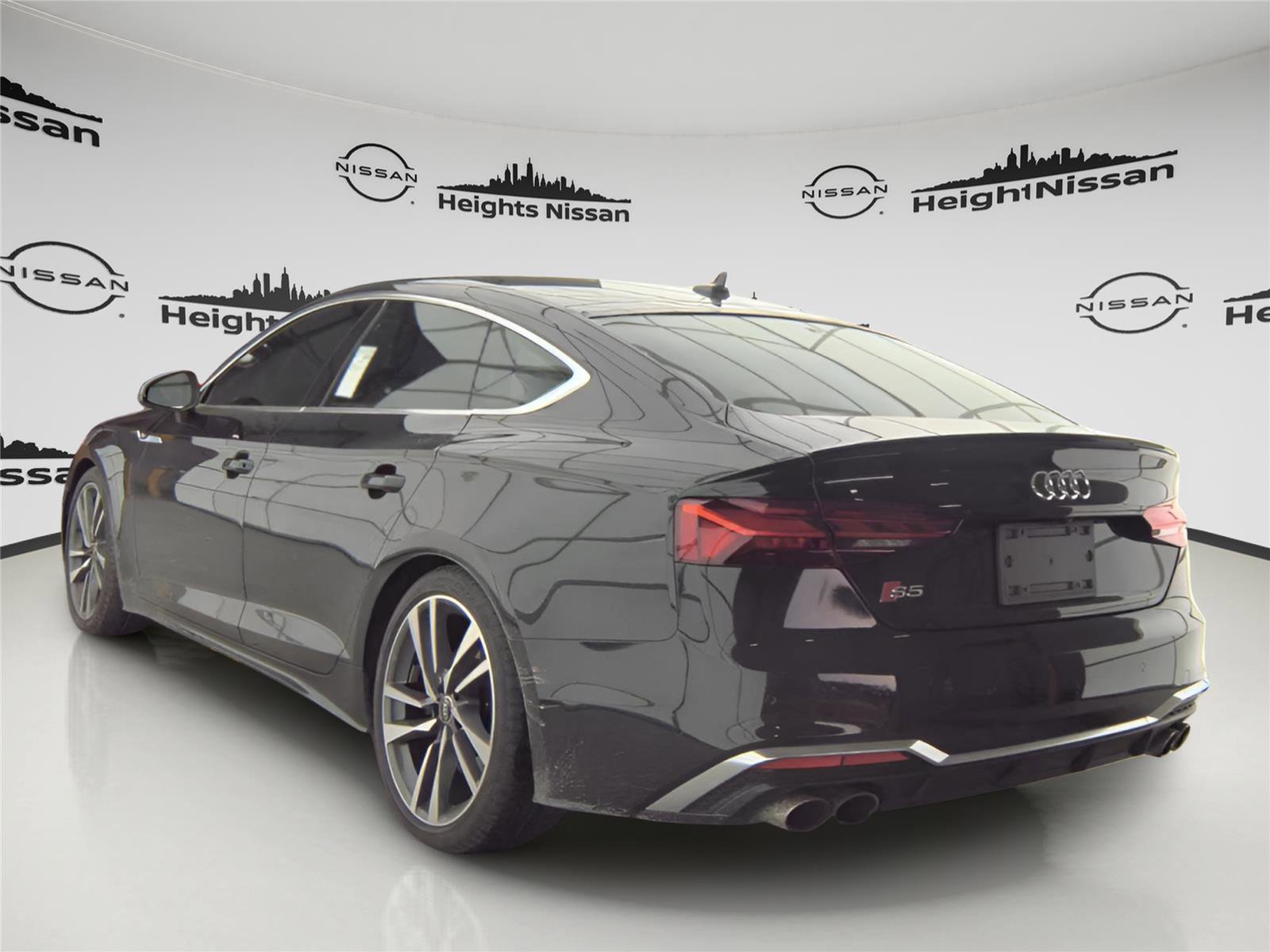 Used 2022 Audi S5 Premium Plus image 2