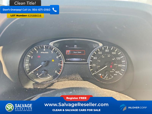 Used 2019 Nissan Pathfinder SL FWD image 12