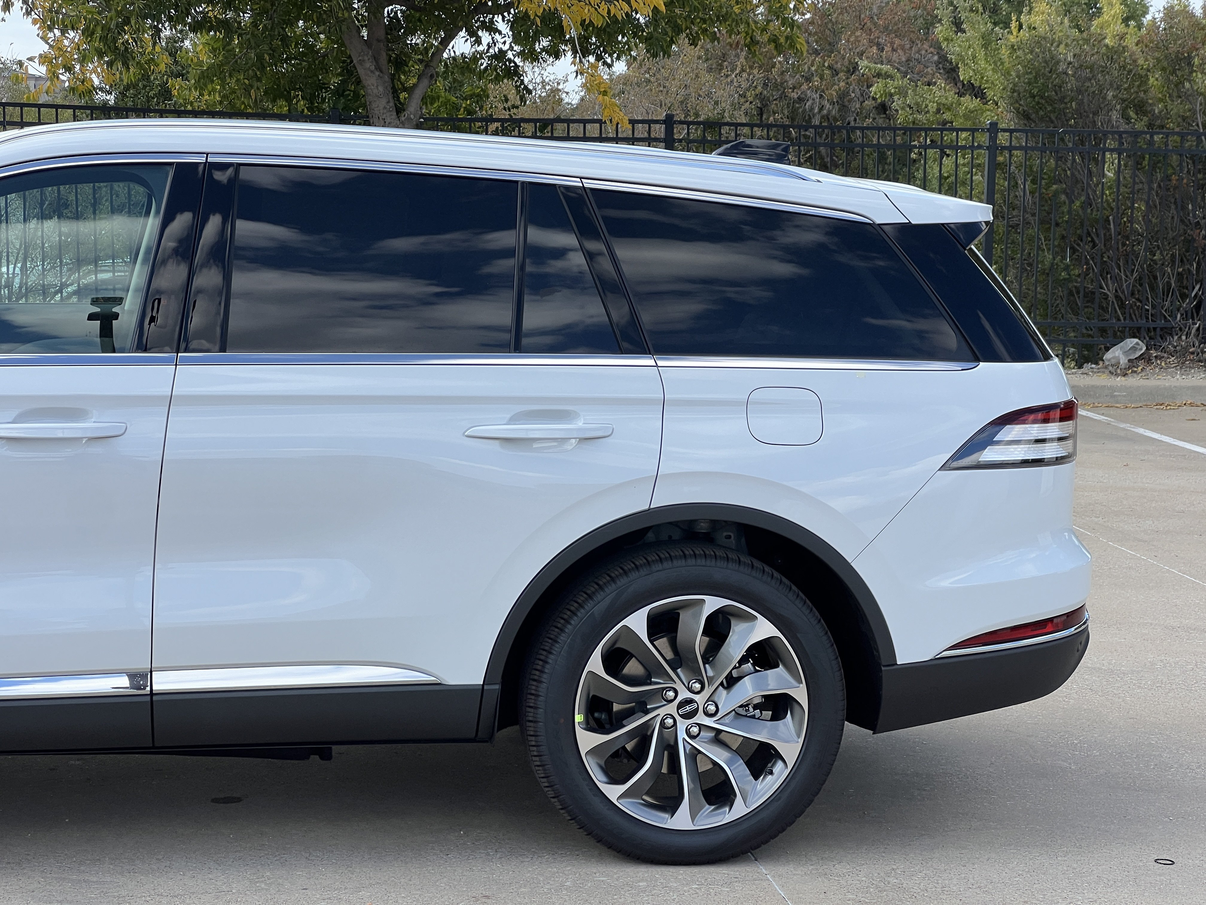 New 2027 Lincoln Aviator Reserve RWD image 6