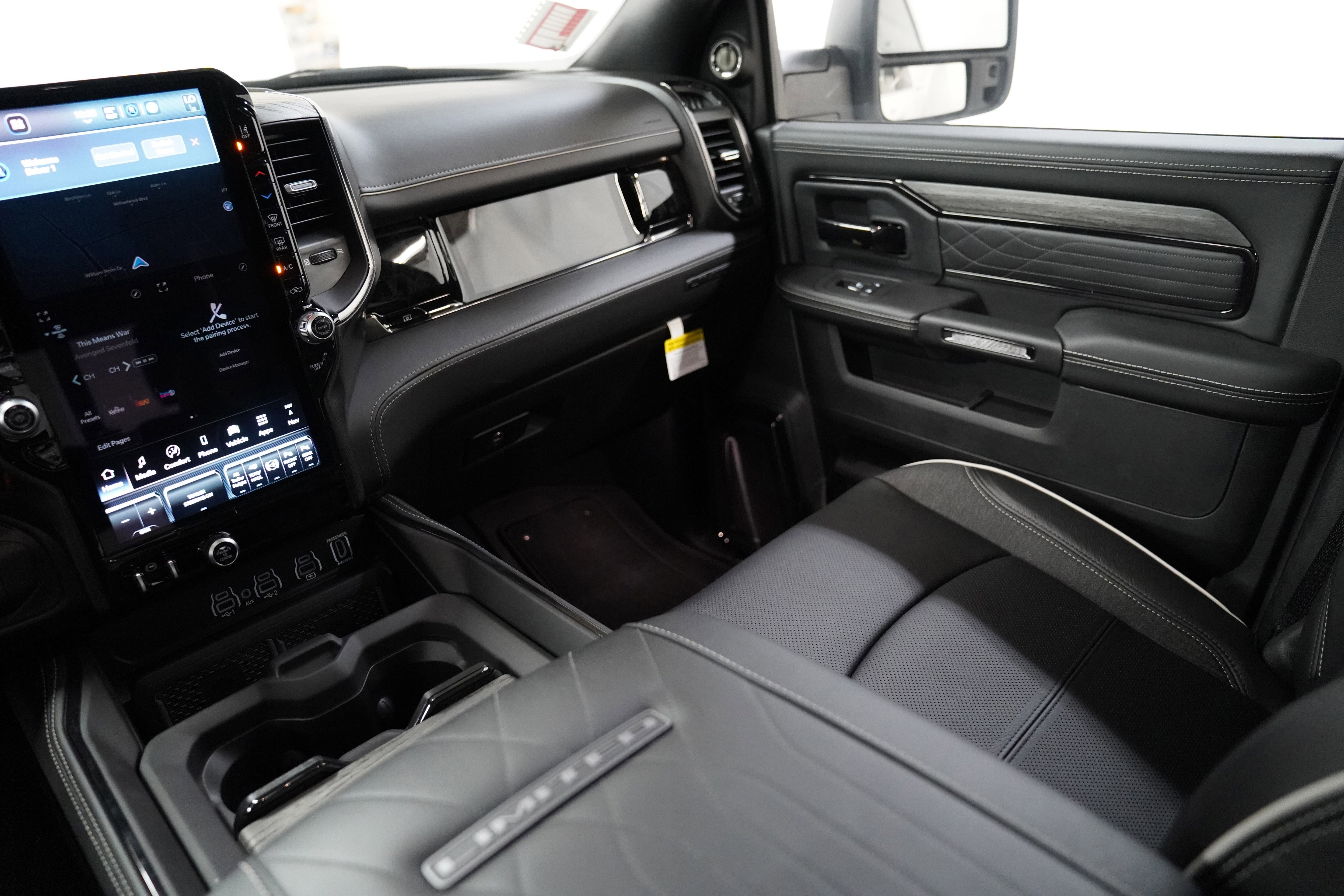 New 2025 RAM 2500 Limited image 11