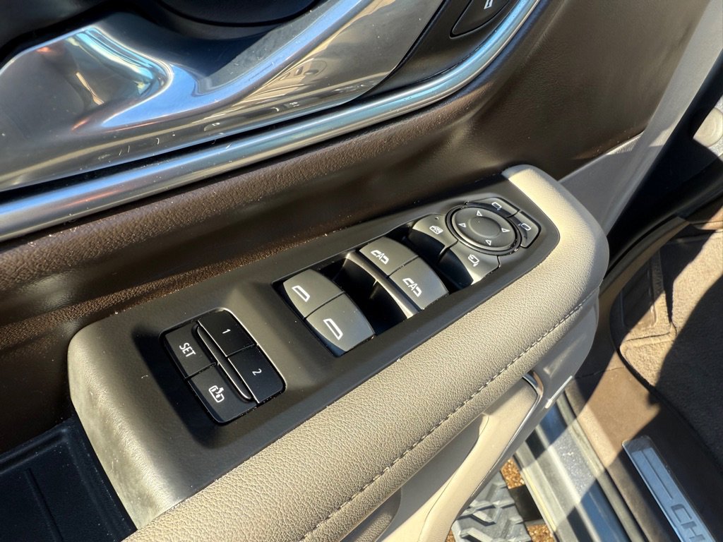 Used 2021 Chevrolet Tahoe Z71 w/ Z71 Signature Package image 39