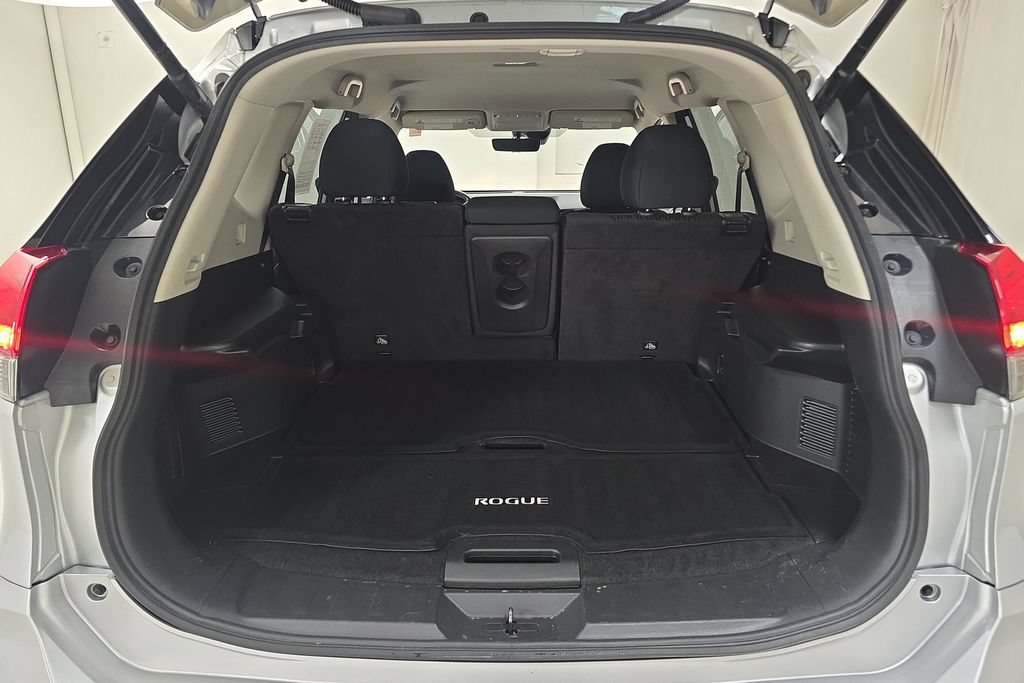 Used 2019 Nissan Rogue SV w/ Premium Package AWD/4WD image 26