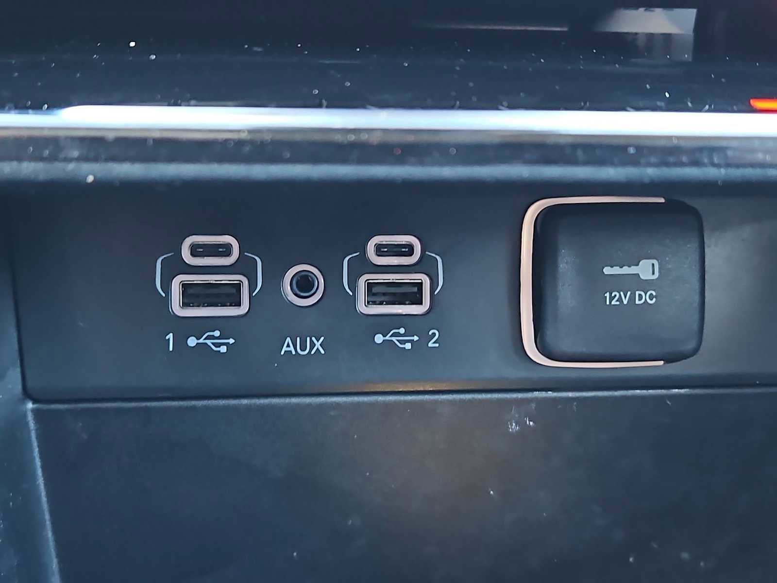 Used 2023 Jeep Grand Cherokee Limited image 30