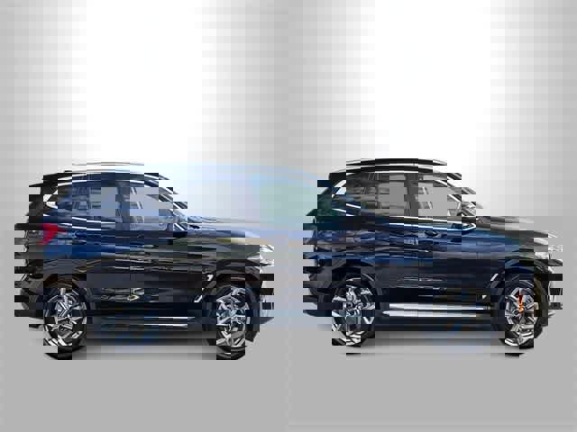 Used 2023 BMW X3 sDrive30i image 9