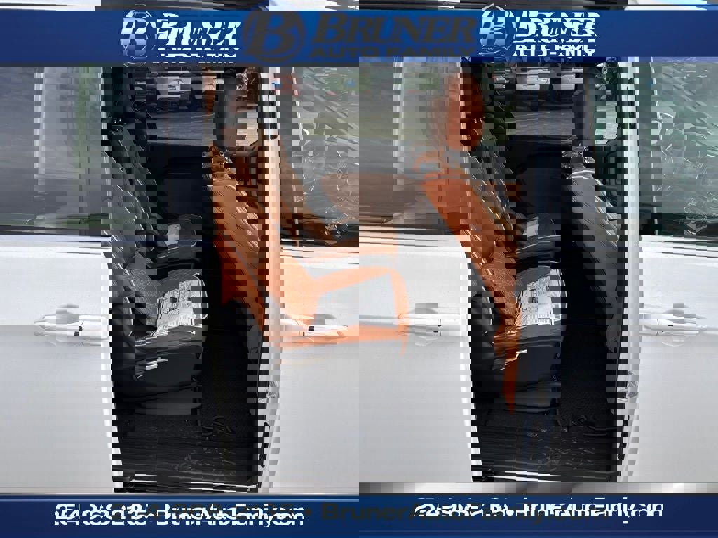 New 2026 Chrysler Pacifica Pinnacle image 16