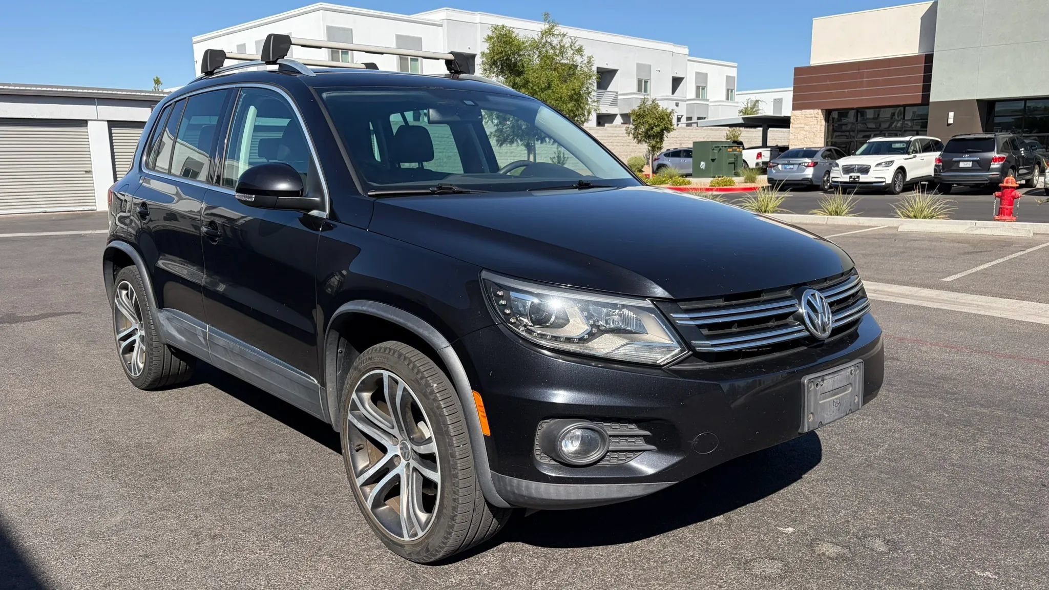 Used 2017 Volkswagen Tiguan SEL FWD image 7