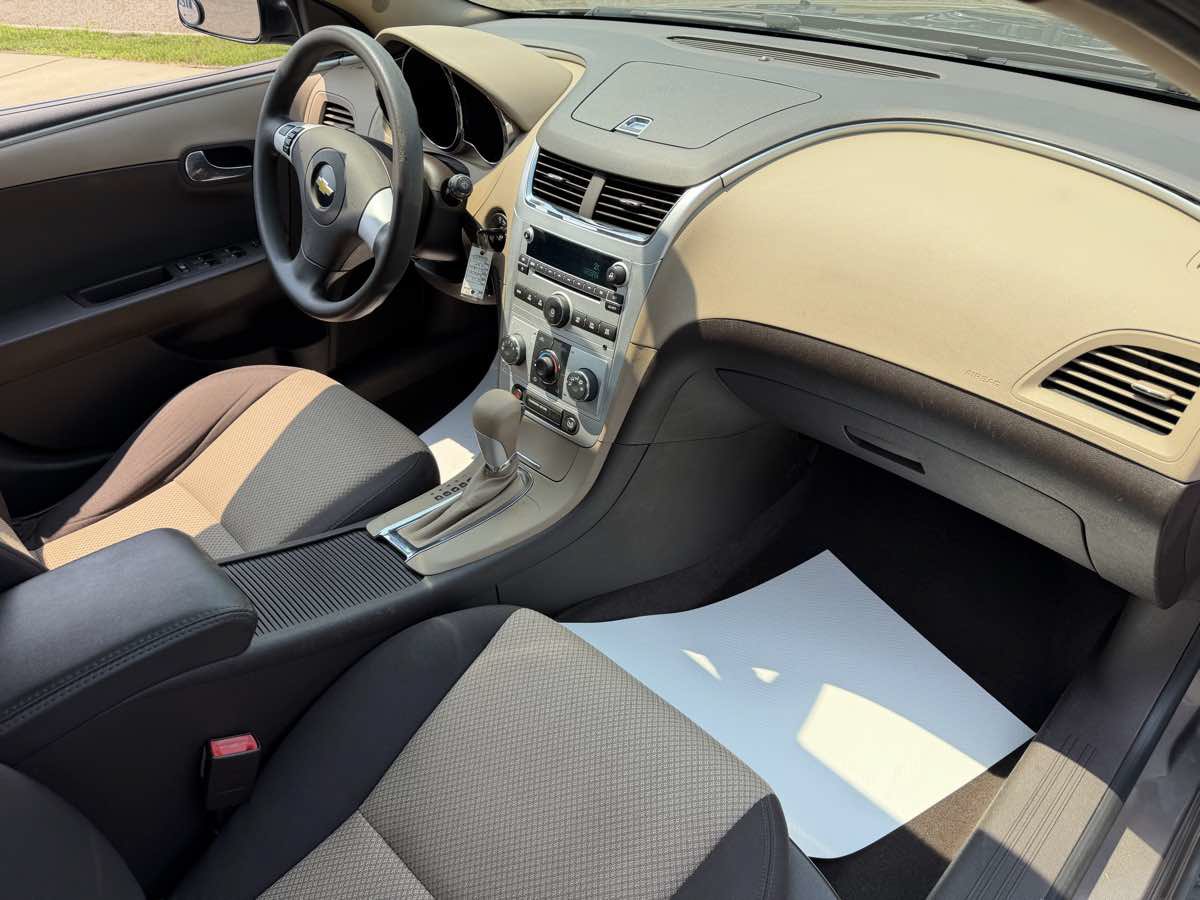 Used 2011 Chevrolet Malibu LS FWD image 19