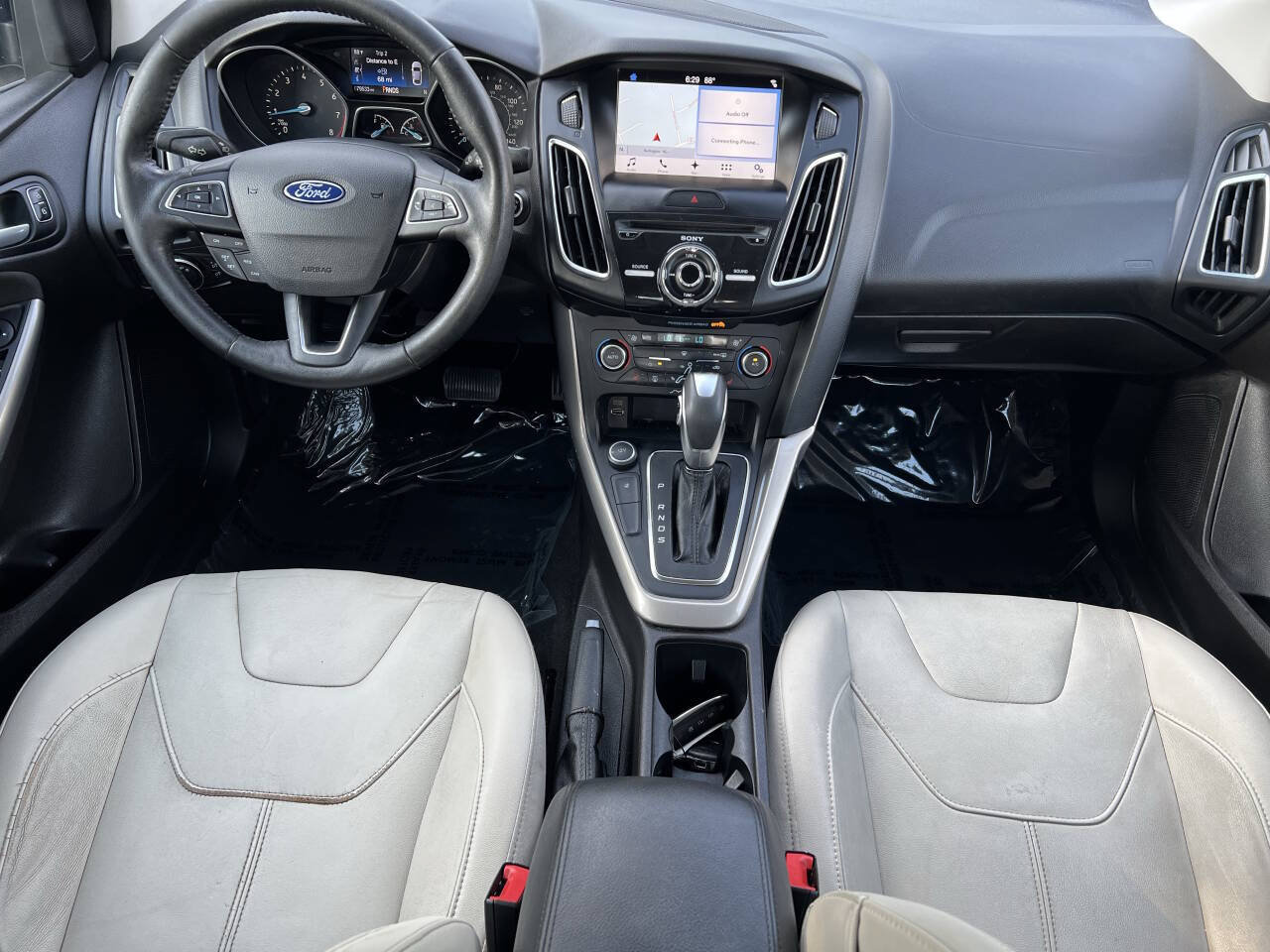 Used 2017 Ford Focus Titanium FWD image 14