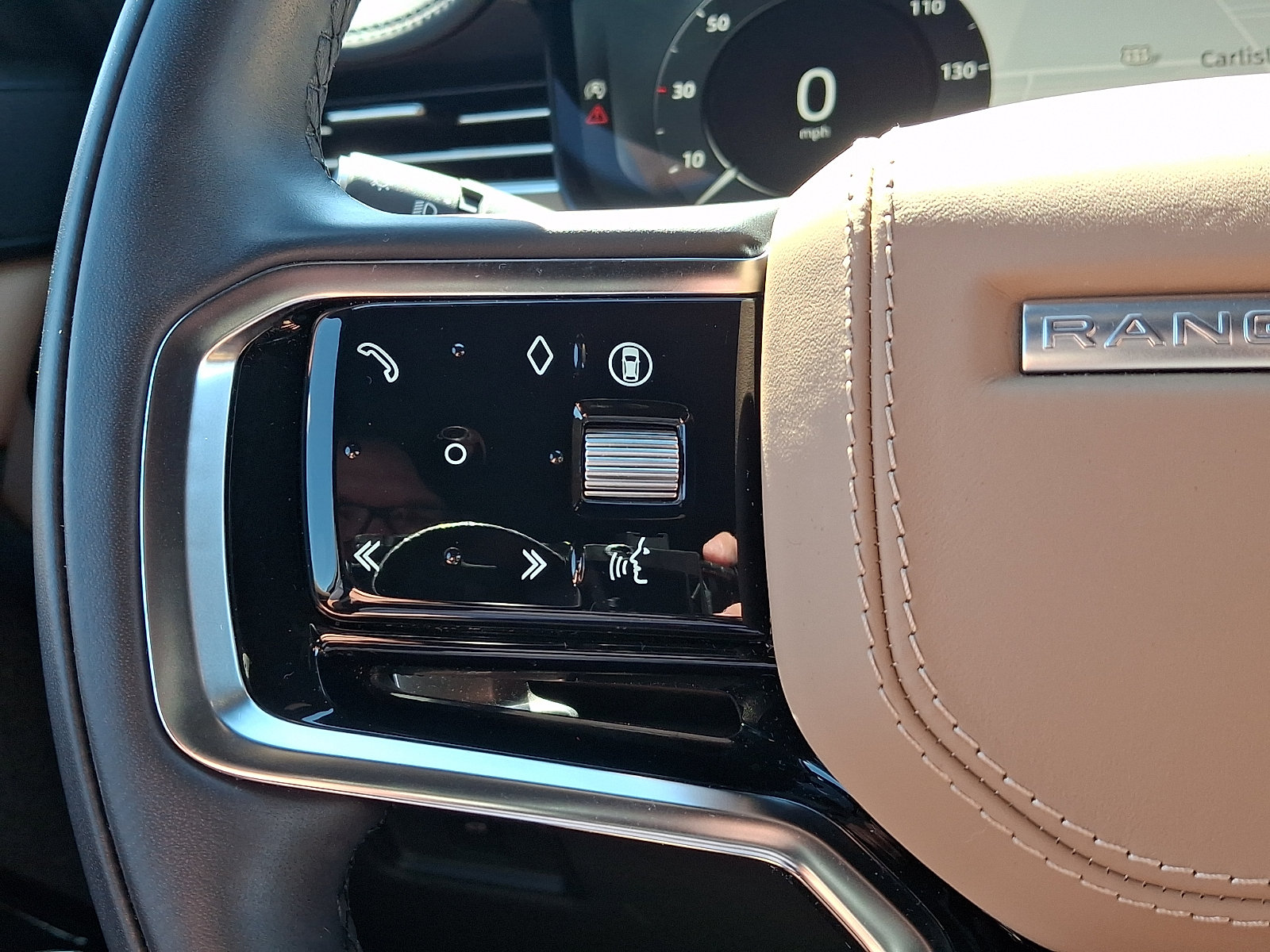 Used 2024 Land Rover Range Rover Sport SE AWD/4WD image 22