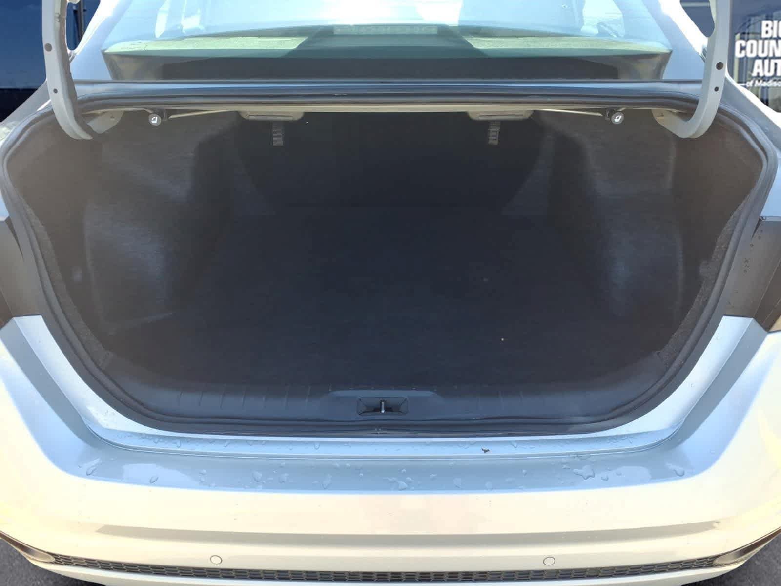 Used 2024 Nissan Altima 2.5 SV FWD image 10