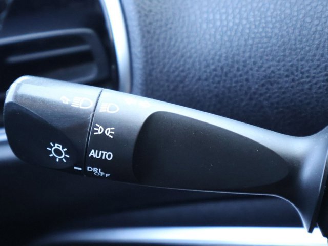 Used 2018 Toyota Prius Prime Premium FWD image 15