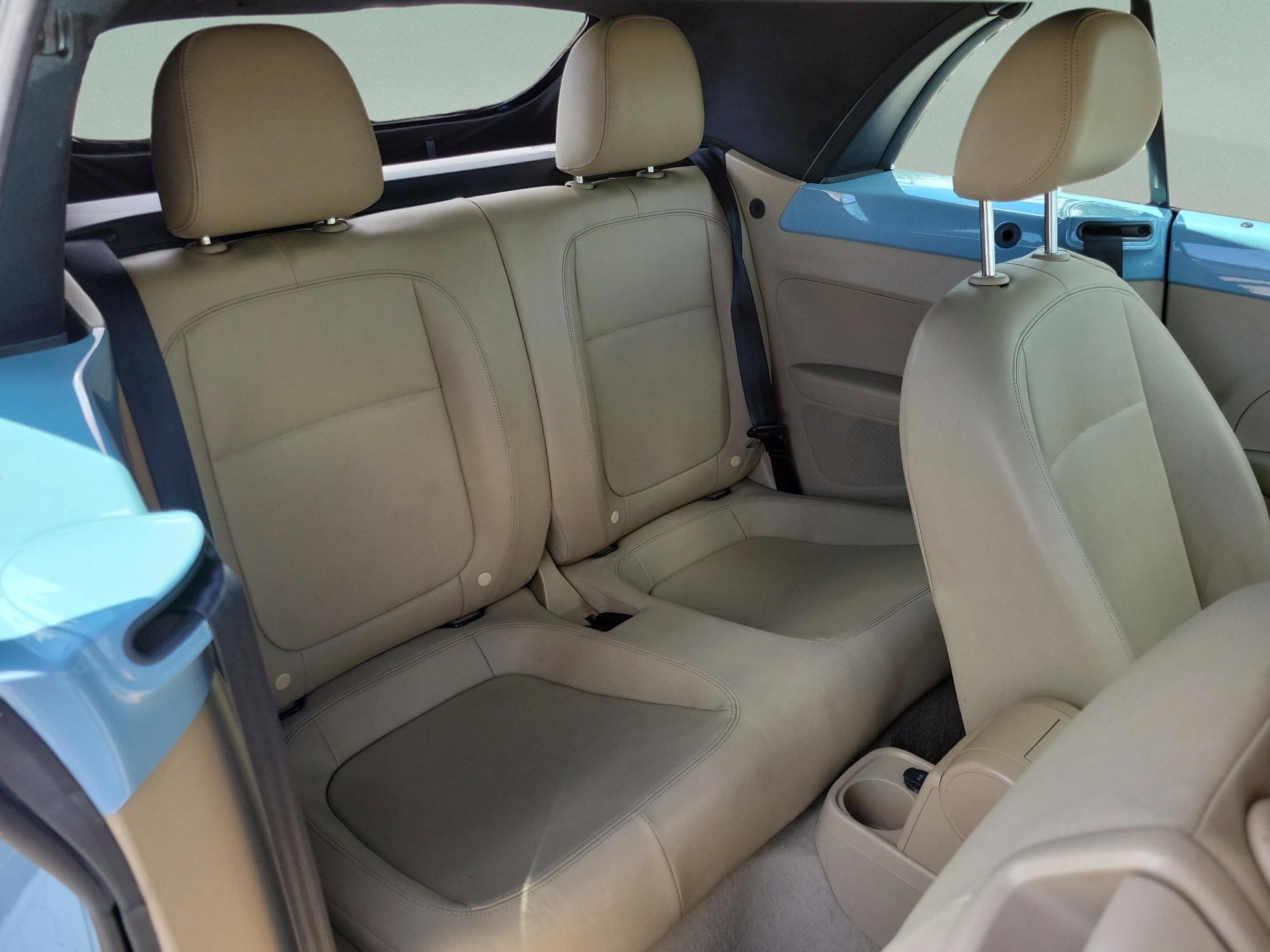 Used 2014 Volkswagen Beetle 2.5 FWD image 23