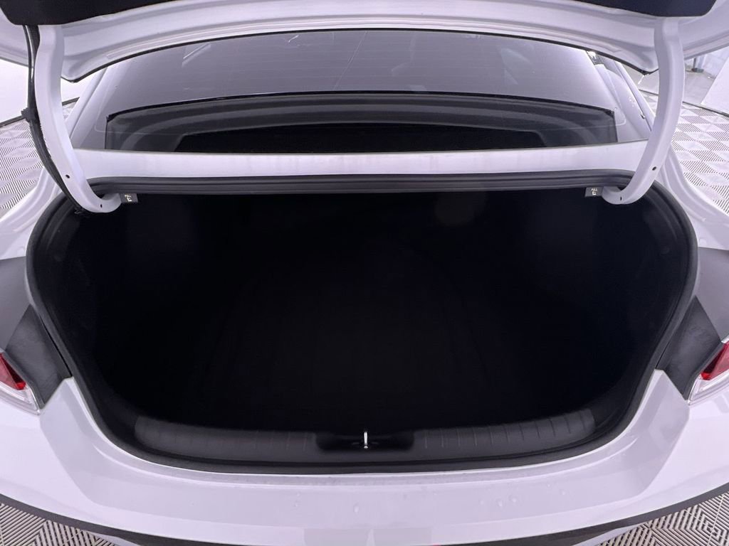 Used 2025 Hyundai Elantra Sport FWD image 27