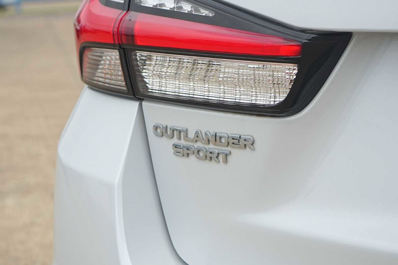 Used 2022 Mitsubishi Outlander Sport ES FWD image 8