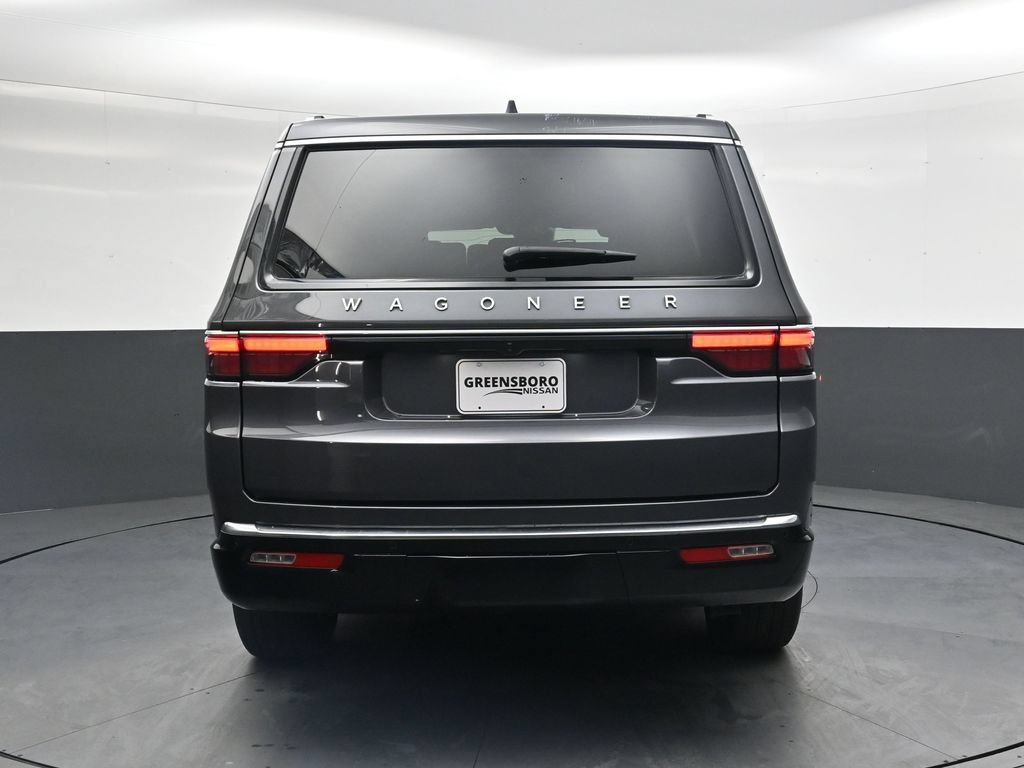 Used 2024 Jeep Wagoneer 4WD w/ Premium Group I image 7