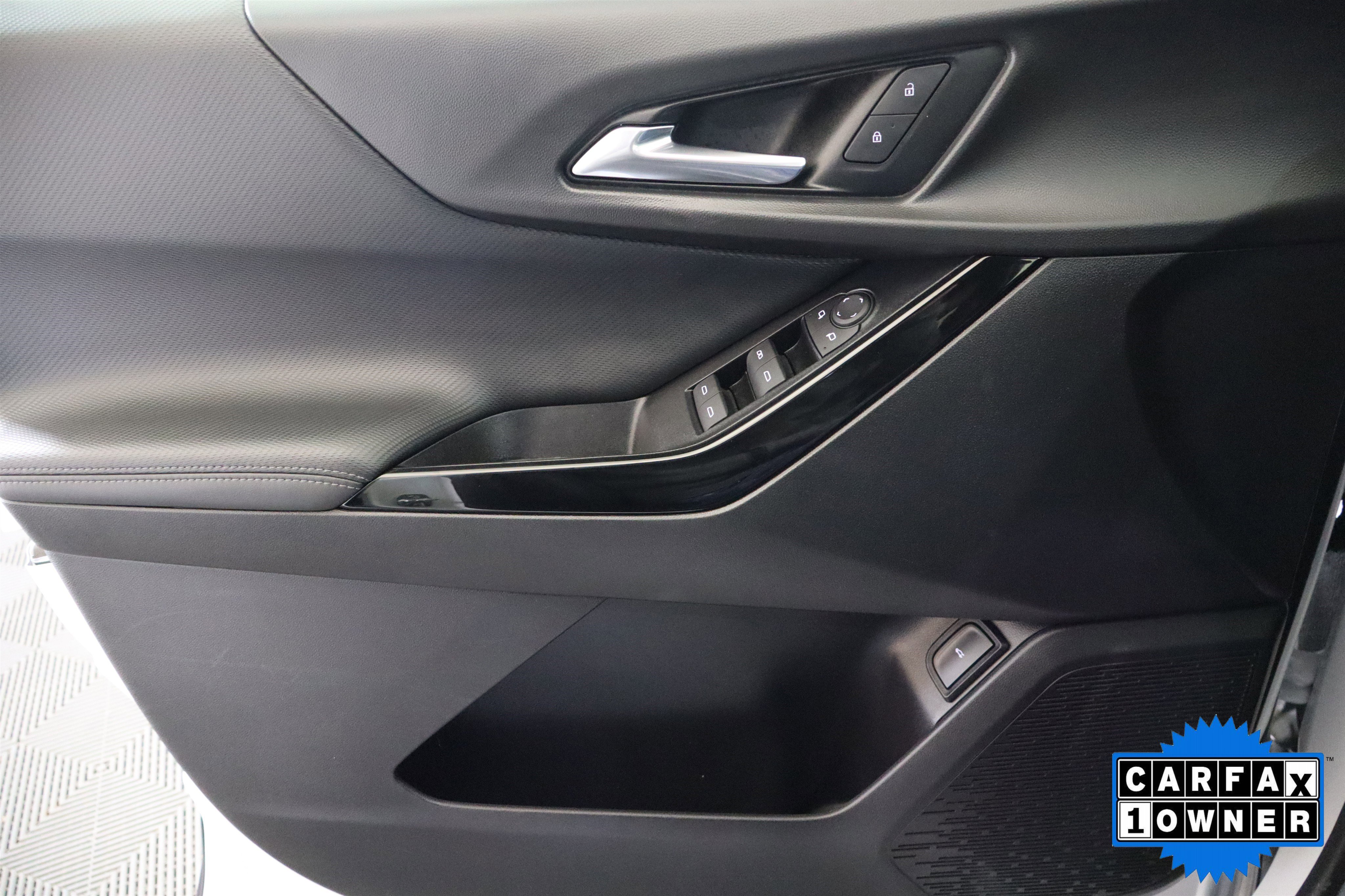 Used 2025 Chevrolet Equinox LT w/ Convenience Package II image 33