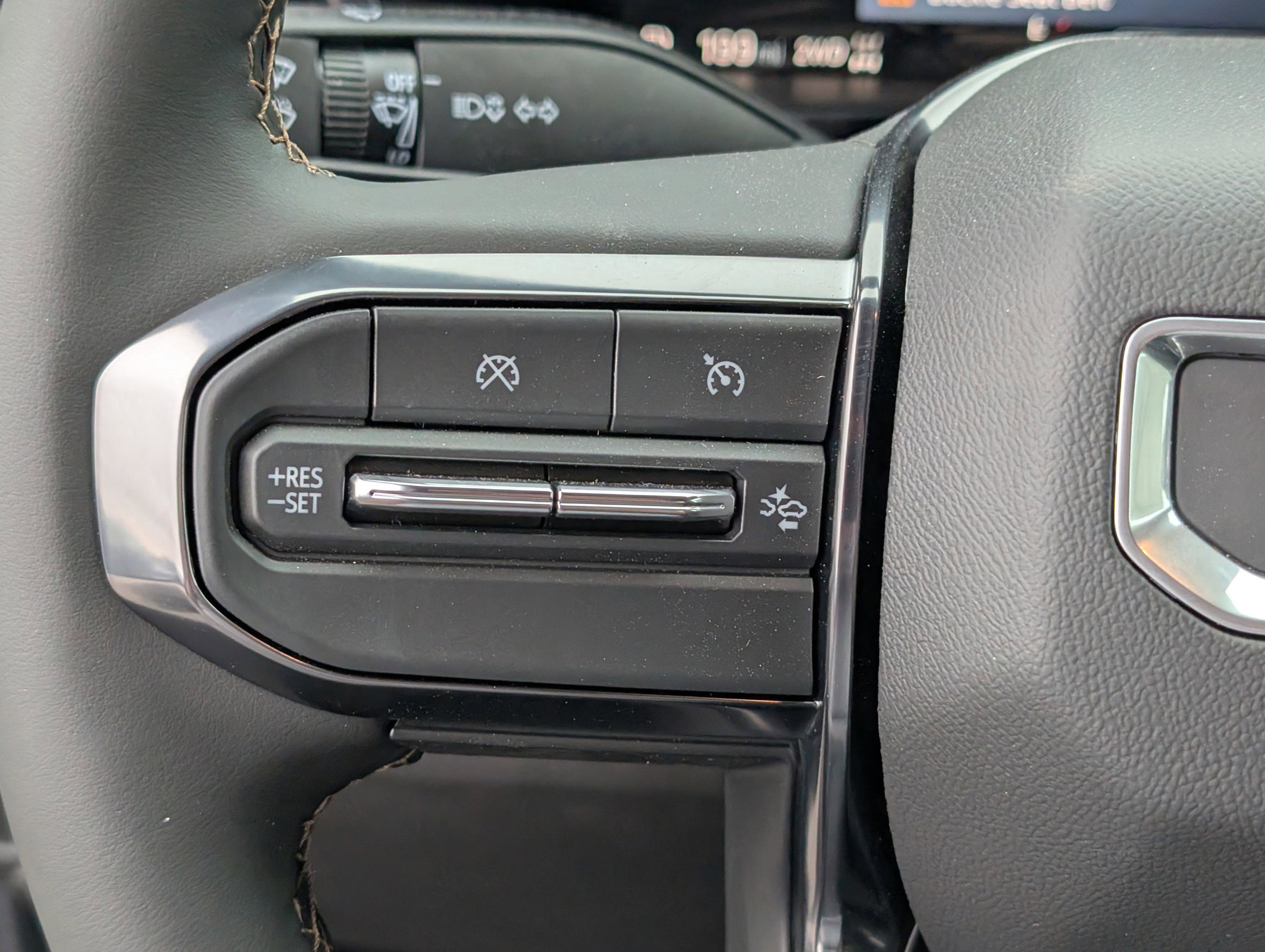 New 2026 GMC Canyon AT4 w/ Off-Road Front Bumper Package image 18