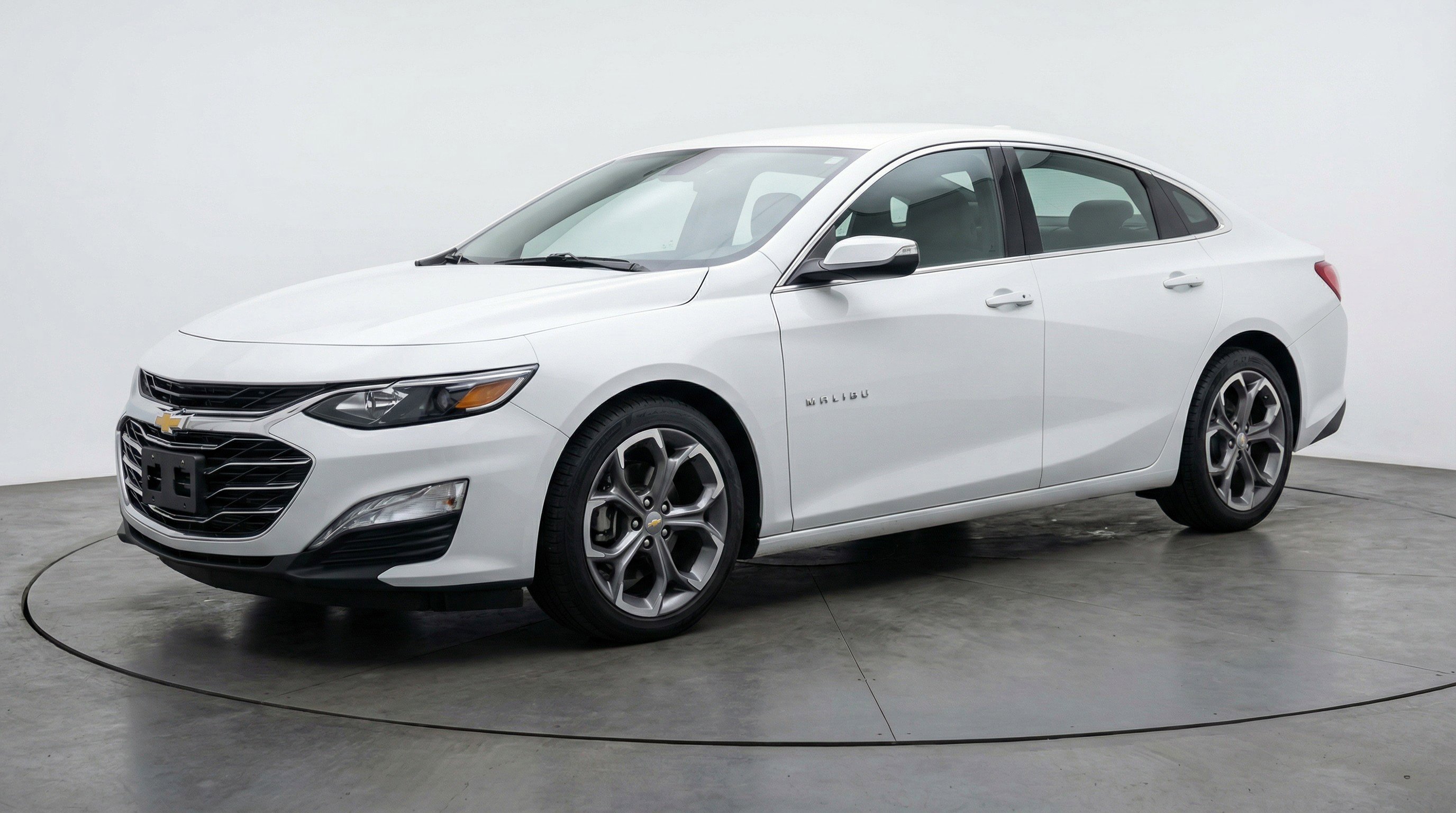 Used 2024 Chevrolet Malibu LT FWD image 3