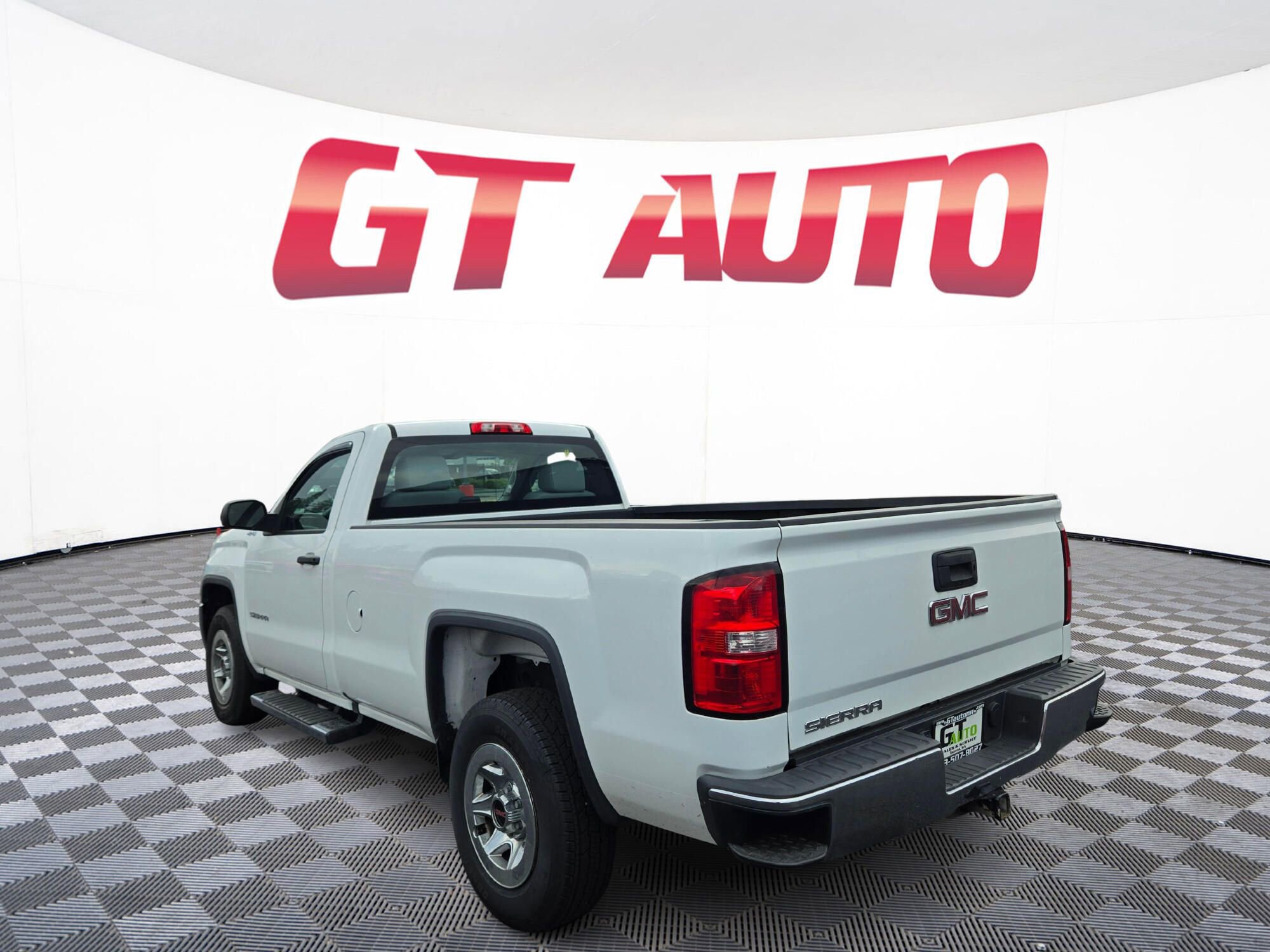 Used 2018 GMC Sierra 1500 4x4 Regular Cab image 4