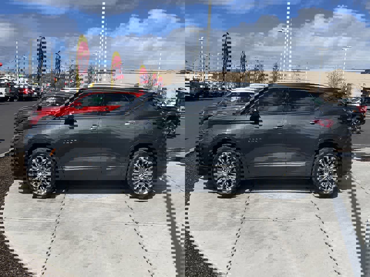 Used 2019 Chevrolet Blazer Premier w/ Driver Confidence II Package image 2