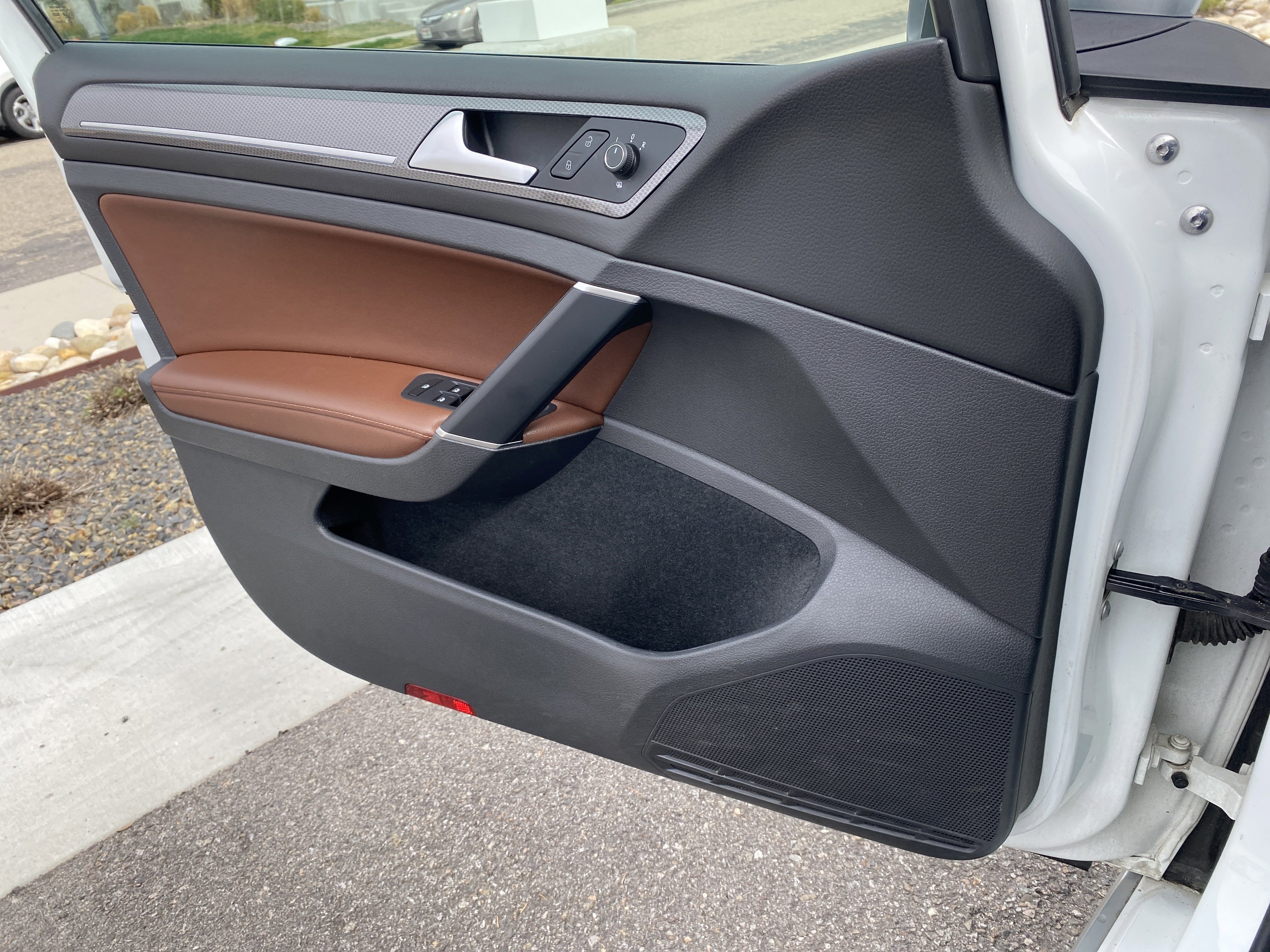 Used 2018 Volkswagen Golf Alltrack SEL image 17