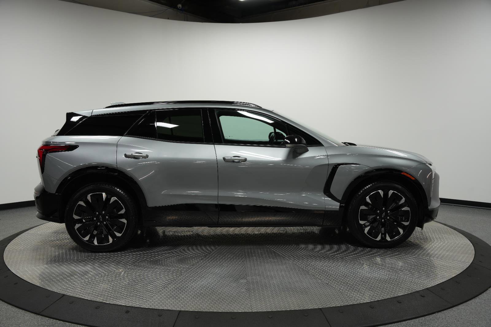 Used 2025 Chevrolet Blazer EV RS AWD/4WD image 8