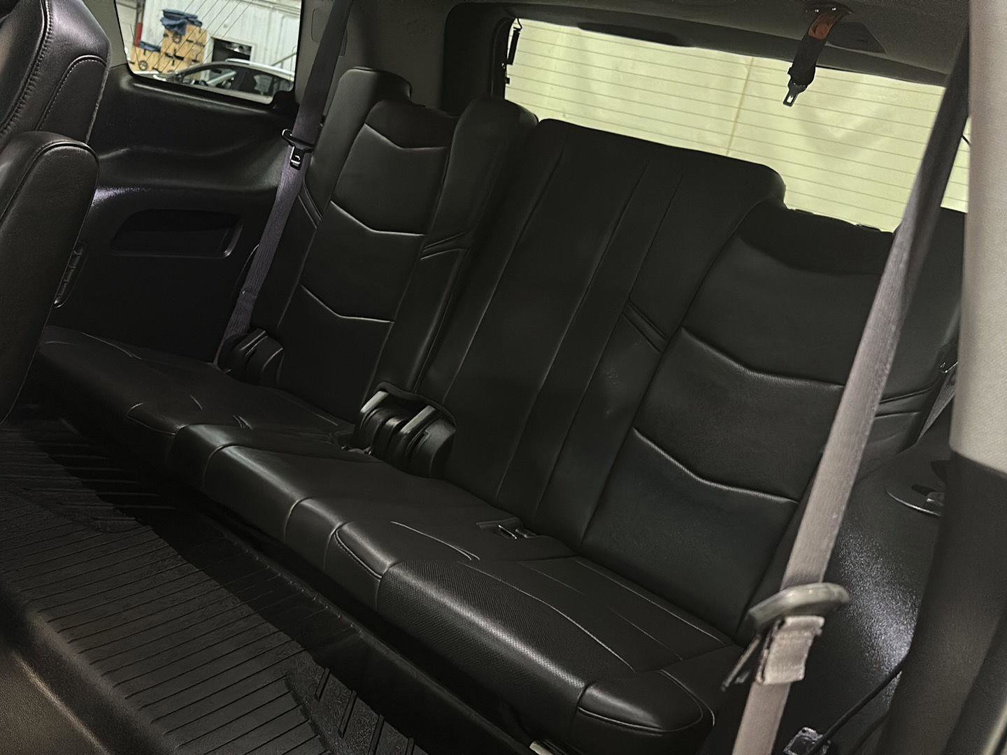 Used 2016 Cadillac Escalade Premium AWD/4WD image 33