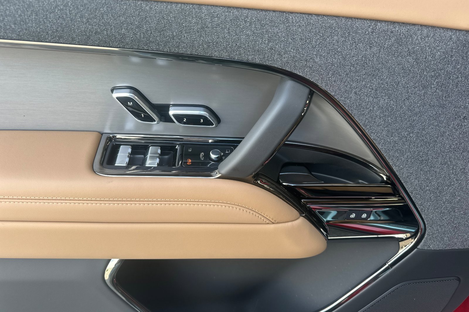 New 2025 Land Rover Range Rover Sport SE image 10