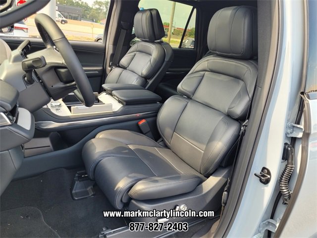 New 2025 Lincoln Navigator L Reserve w/ Jet Appearance Package image 5
