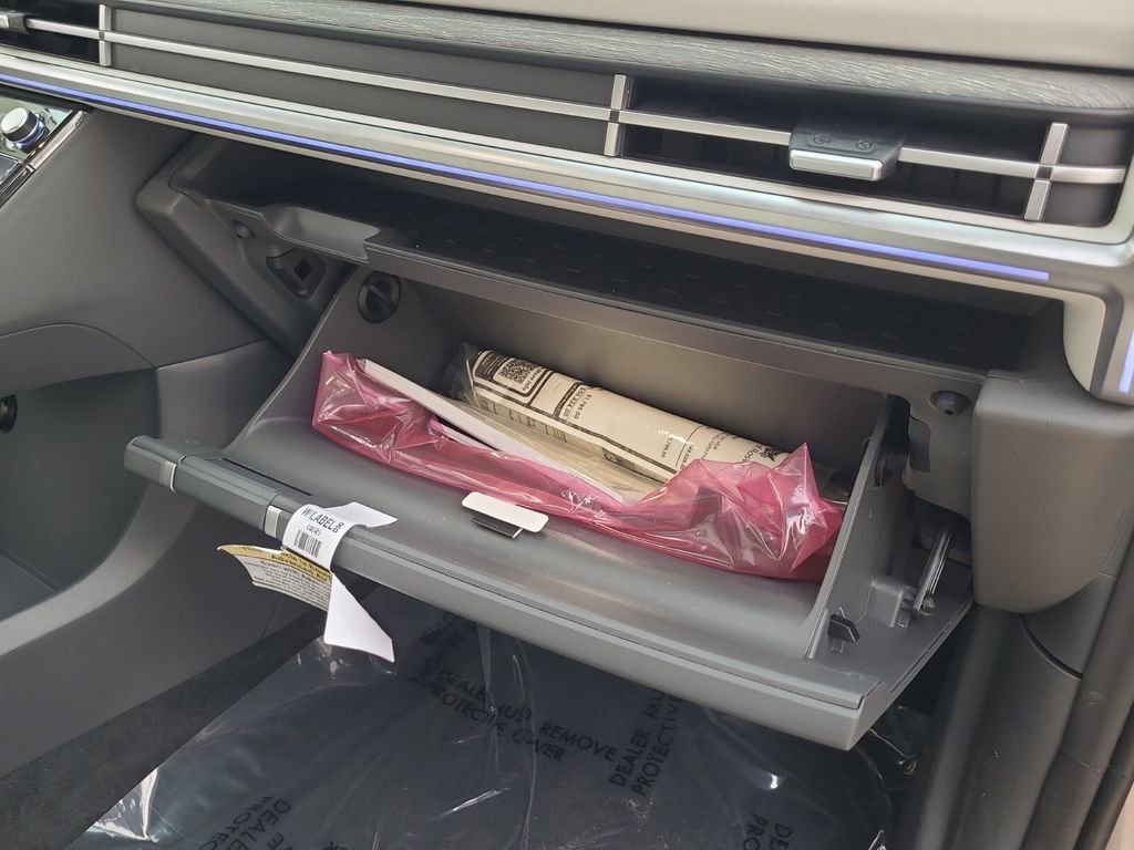 Used 2025 Hyundai Santa Fe Calligraphy image 22