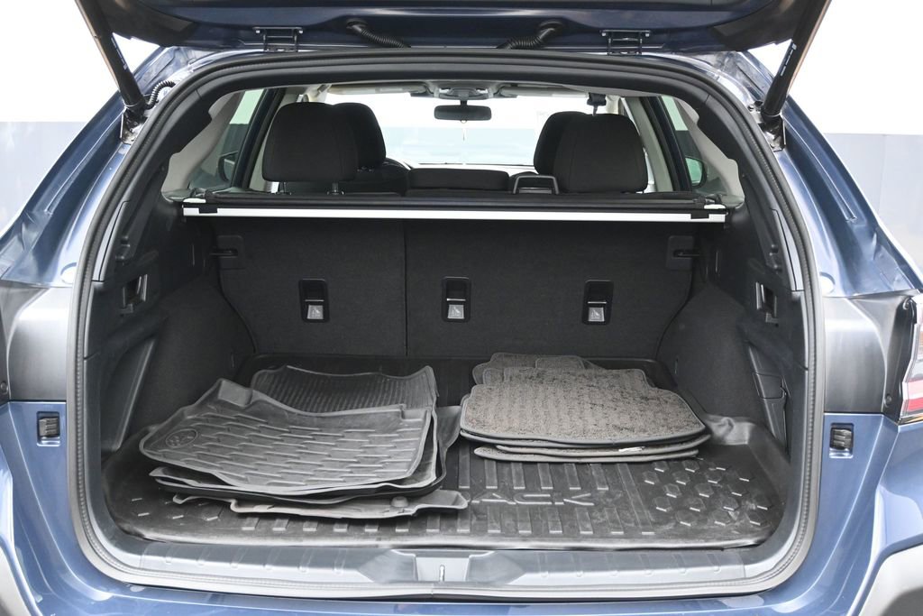 Used 2023 Subaru Outback Premium AWD/4WD image 15