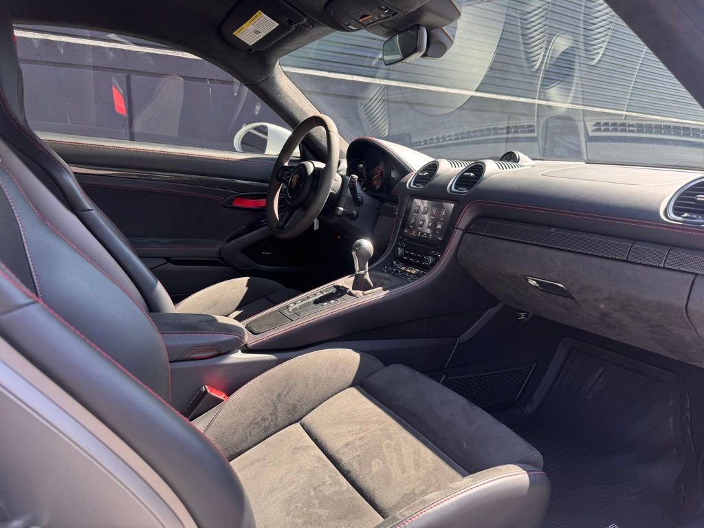 Certified 2022 Porsche 718 Cayman GT4 image 20