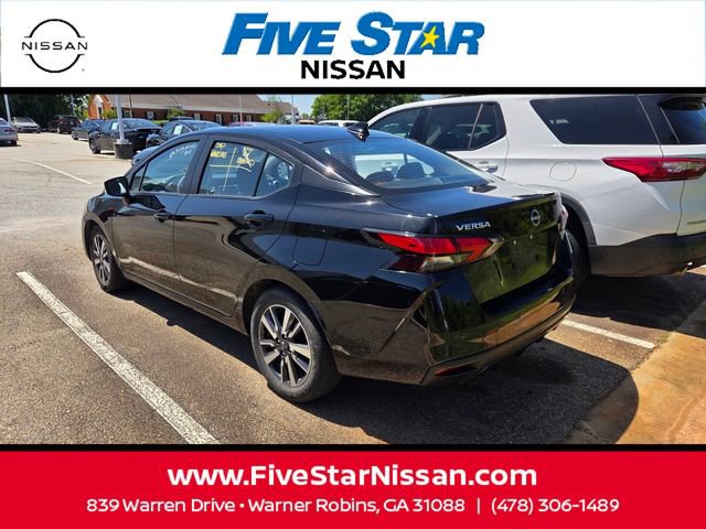 Used 2025 Nissan Versa SV image 10