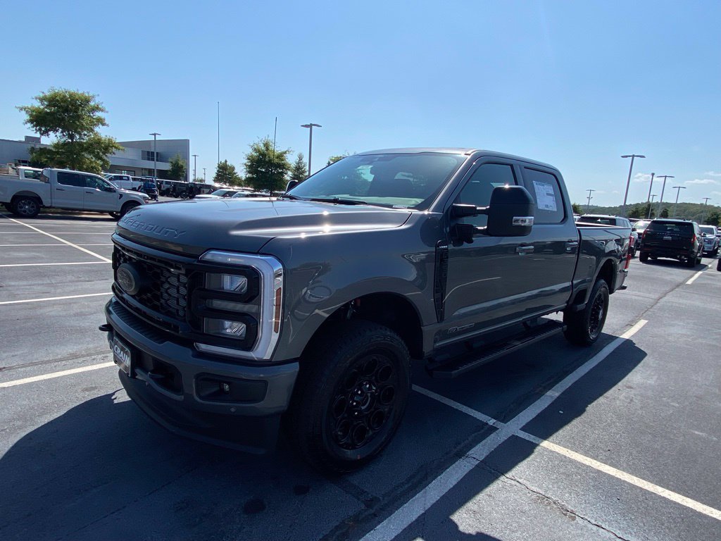 New 2026 Ford F350 Lariat w/ Black Appearance Package AWD/4WD image 3