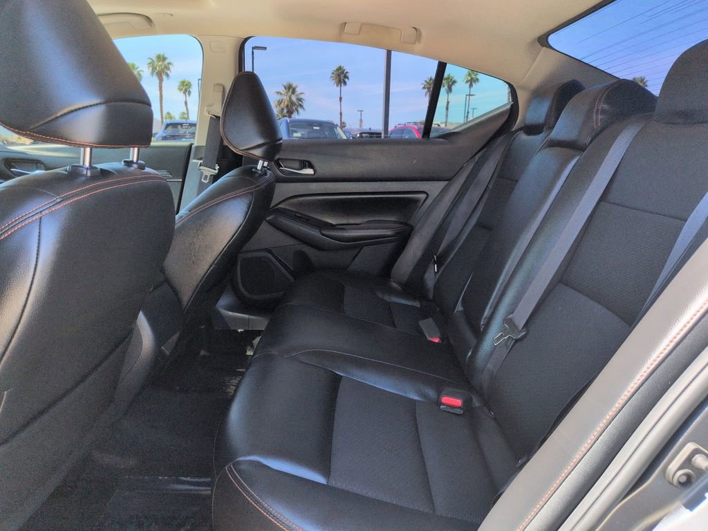 Used 2021 Nissan Altima 2.0 SR FWD image 15