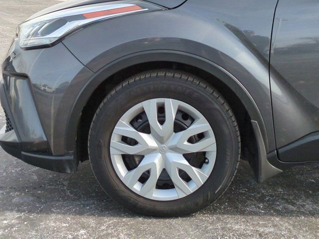 Used 2021 Toyota C-HR LE FWD image 7