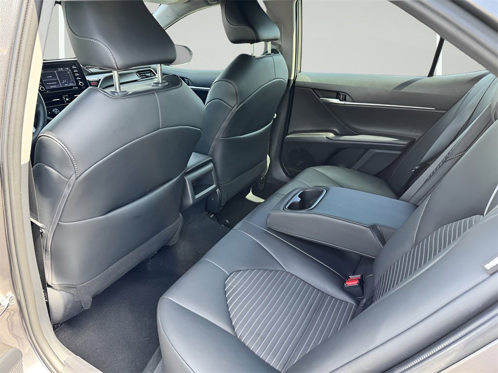 Used 2024 Toyota Camry SE image 30