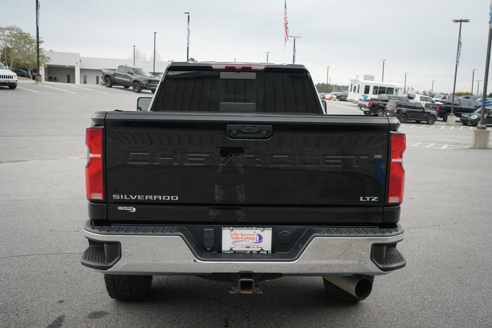 Used 2024 Chevrolet Silverado 2500 LTZ w/ LTZ Convenience Package AWD/4WD image 8